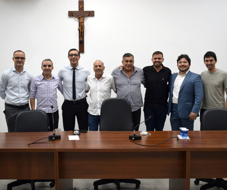 Câmara recebe visita de servidores e vereadores de Salto de Pirapora.